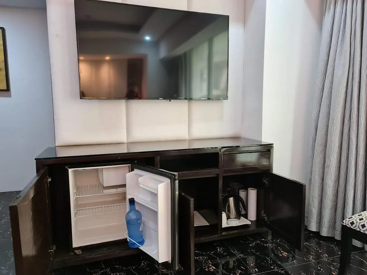 Off Walking St Executive Suite Angeles Apartment